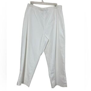 Bob Mackie women’s Wearable Art textures white golf pants. Size large